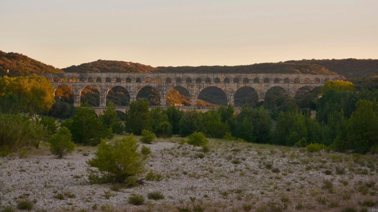 Hotel Restaurant Le Gardon - Pont du Gard Collias Extérieur photo